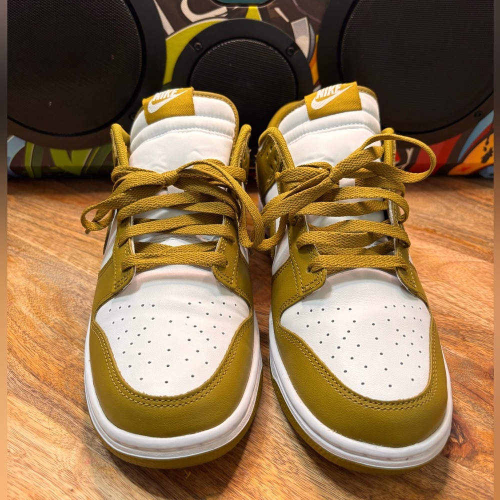 Nike Dunks low Olives used men’s size 10.5